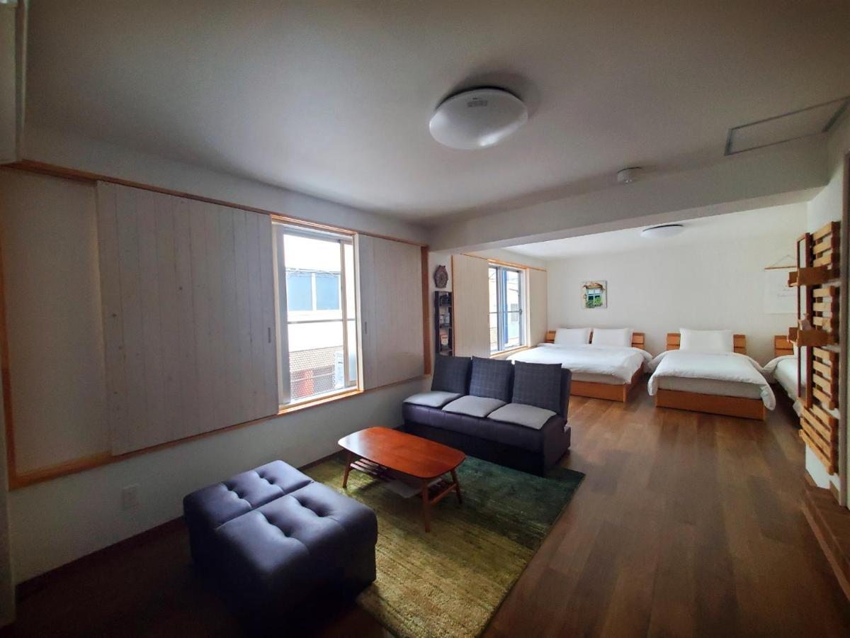 Rooms Tokyo Exterior photo